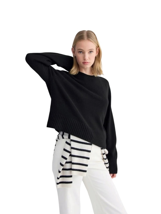 Everlane Sweaters - Everlane The Boxy Crew in Cashmere (Black)